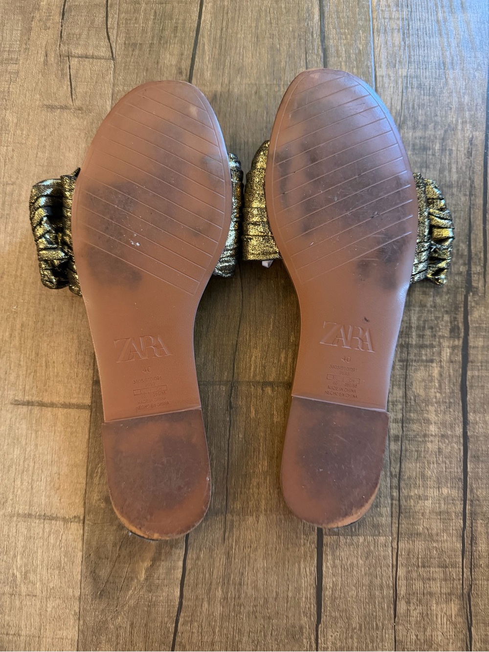Zara Metallic Gold Knot Bow Slide Sandals - Picture 3 of 3